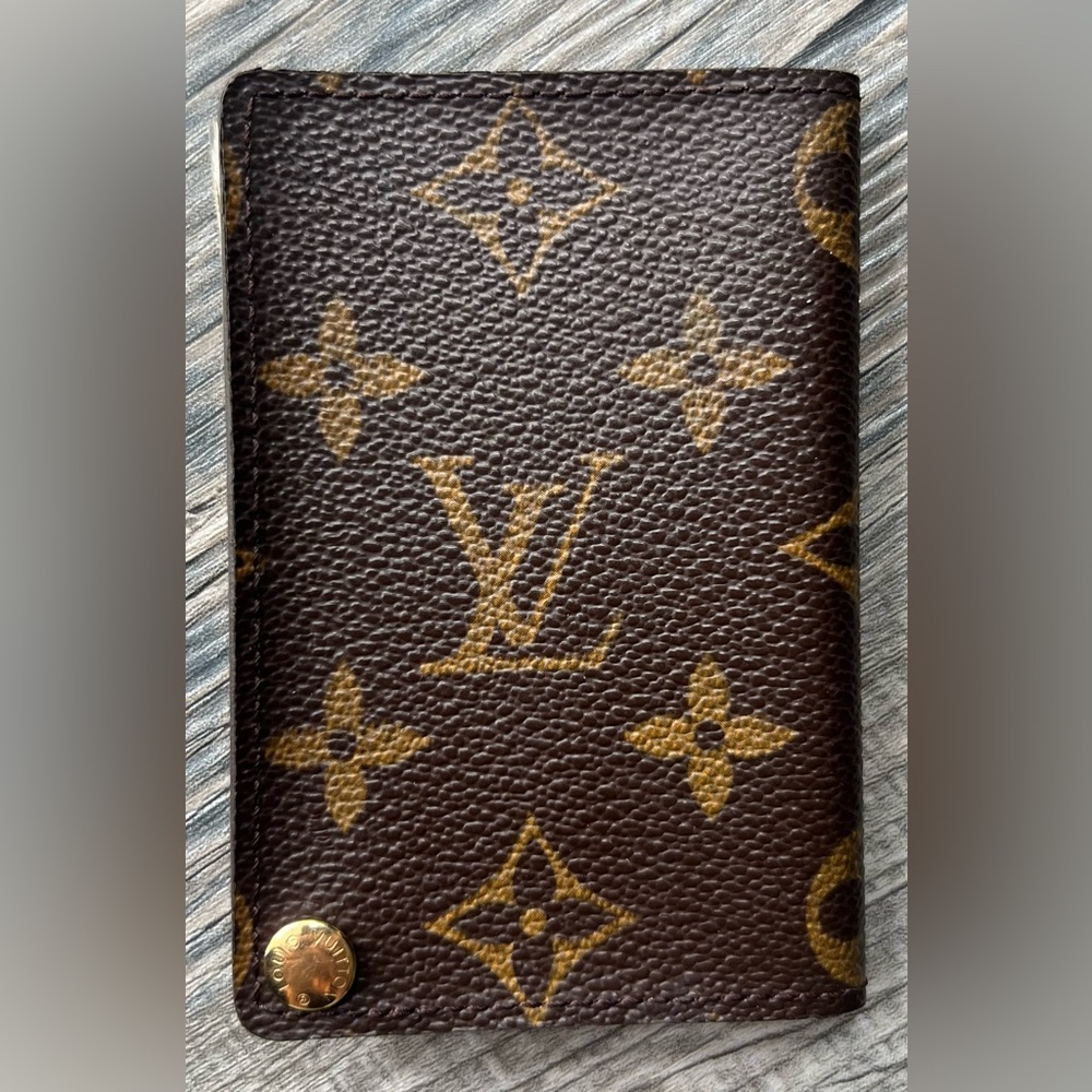 Louis Vuitton Monogram Card Holder - Picture 5 of 7